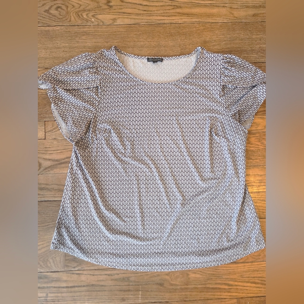Adrianna Papell White and Brown Geometric Short Sleeve Top